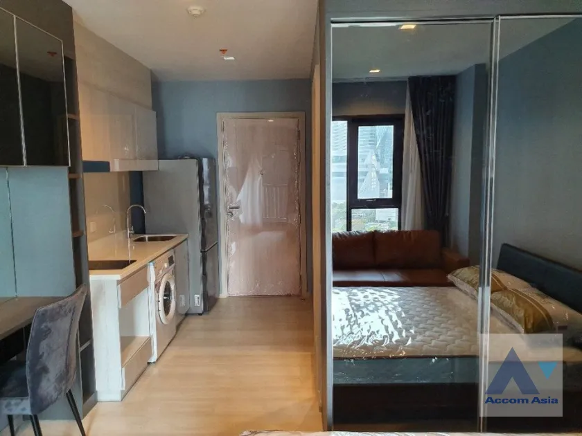 unit 1 Bedroom  Condominium For Rent in Ploenchit, Bangkok  near BTS Ploenchit (AA40108)
