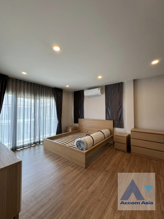 11  4 br House for rent and sale in Phaholyothin ,Bangkok  at Centro Vibhavadi AA40110