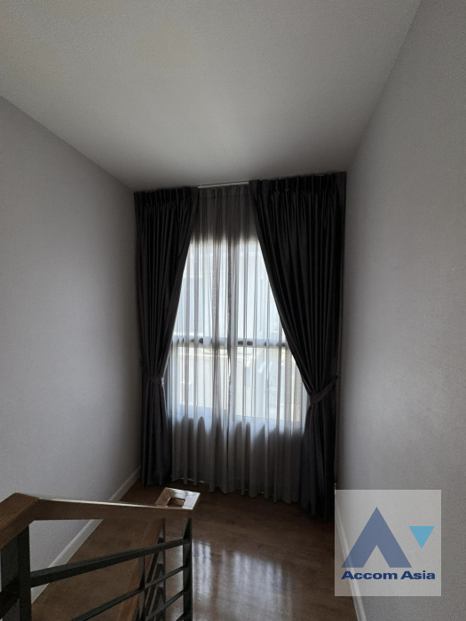 8  4 br House for rent and sale in Phaholyothin ,Bangkok  at Centro Vibhavadi AA40110