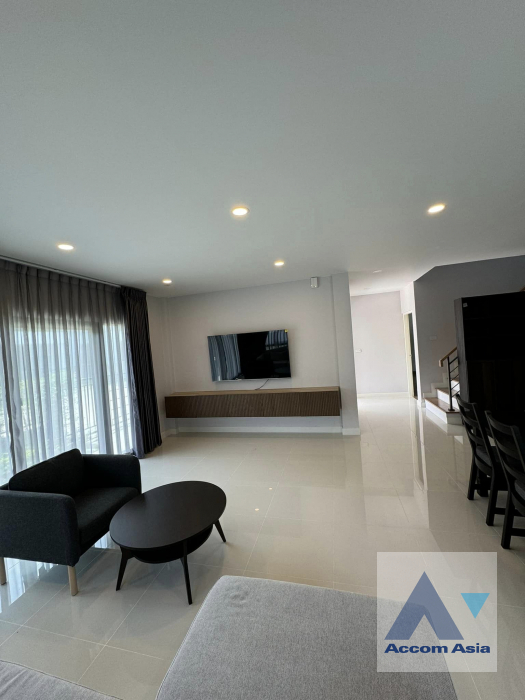 4  4 br House for rent and sale in Phaholyothin ,Bangkok  at Centro Vibhavadi AA40110