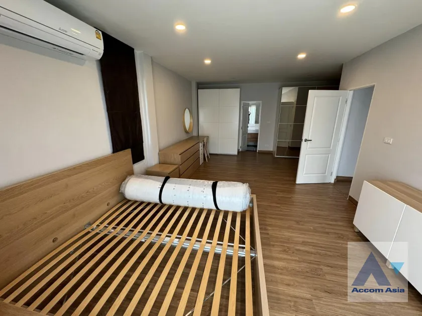 12  4 br House for rent and sale in Phaholyothin ,Bangkok  at Centro Vibhavadi AA40110
