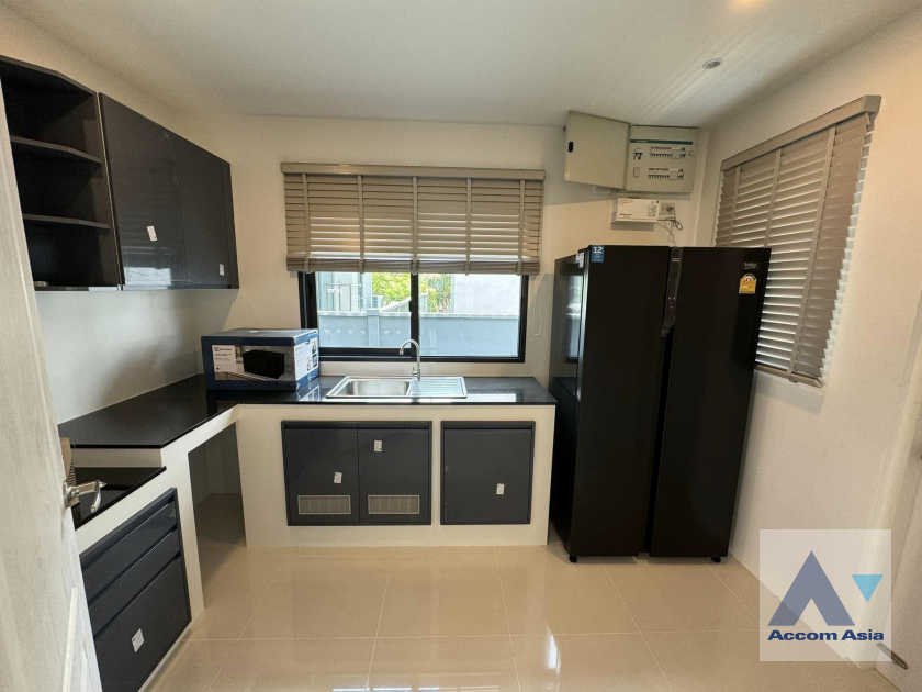 5  4 br House for rent and sale in Phaholyothin ,Bangkok  at Centro Vibhavadi AA40110