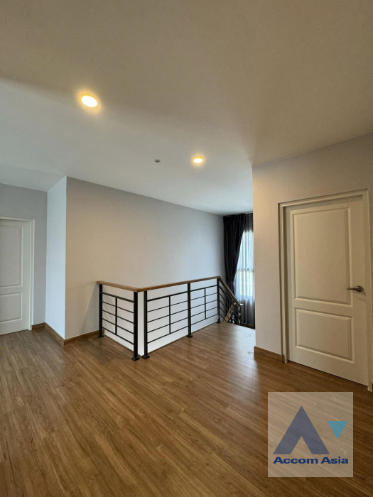 10  4 br House for rent and sale in Phaholyothin ,Bangkok  at Centro Vibhavadi AA40110