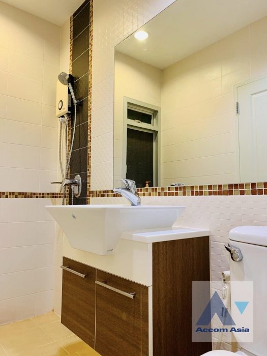 16  4 br House For Rent in Petchkasem ,Bangkok BTS Bang Wa at Life Bangkok Boulevard Ratchaphruek-Charan AA40111