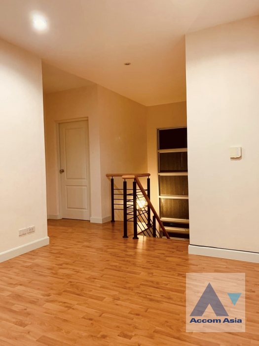 9  4 br House For Rent in Petchkasem ,Bangkok BTS Bang Wa at Life Bangkok Boulevard Ratchaphruek-Charan AA40111