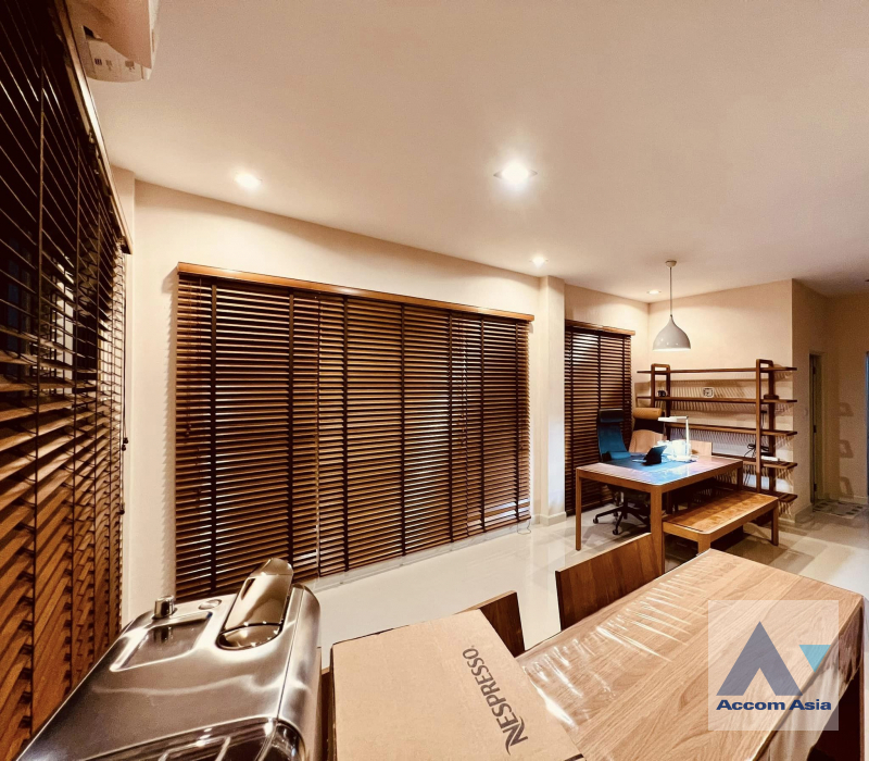  1  4 br House For Rent in Petchkasem ,Bangkok BTS Bang Wa at Life Bangkok Boulevard Ratchaphruek-Charan AA40111