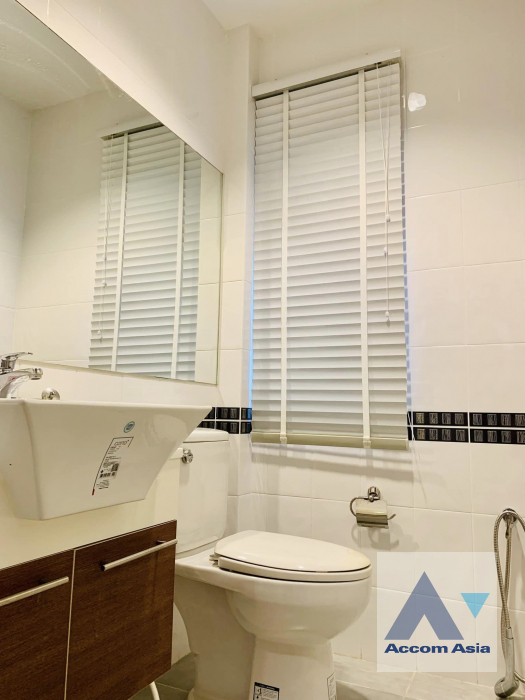 17  4 br House For Rent in Petchkasem ,Bangkok BTS Bang Wa at Life Bangkok Boulevard Ratchaphruek-Charan AA40111