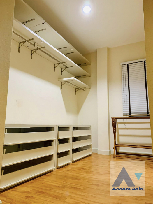 14  4 br House For Rent in Petchkasem ,Bangkok BTS Bang Wa at Life Bangkok Boulevard Ratchaphruek-Charan AA40111