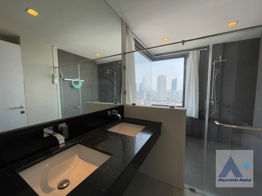 10  2 br Condominium For Sale in Charoen Nakhon ,Bangkok BTS Krung Thon Buri at Urbano Absolute Sathorn AA40114