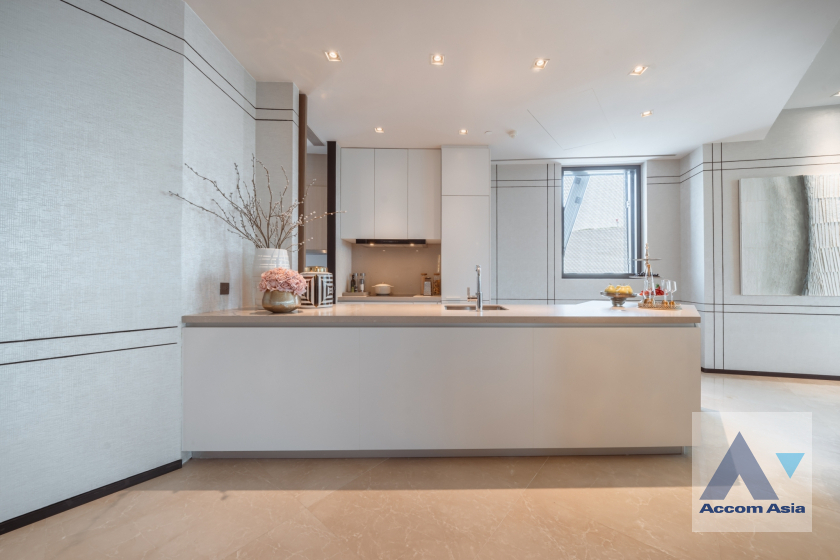 14  2 br Condominium For Sale in Charoen Nakhon ,Bangkok BTS Krung Thon Buri at Banyan Tree Residences Riverside AA40115