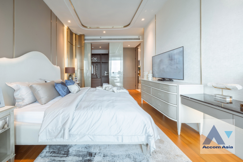 22  2 br Condominium For Sale in Charoen Nakhon ,Bangkok BTS Krung Thon Buri at Banyan Tree Residences Riverside AA40115