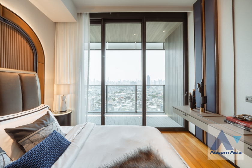 25  2 br Condominium For Sale in Charoen Nakhon ,Bangkok BTS Krung Thon Buri at Banyan Tree Residences Riverside AA40115