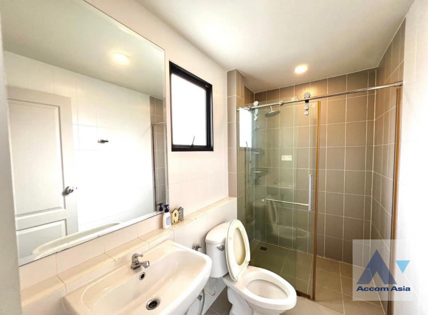 17  3 br House For Sale in Phaholyothin ,Bangkok  at The City Ramintra AA40116