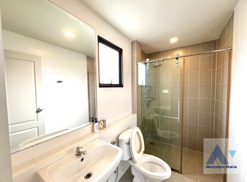 17  3 br House For Sale in Phaholyothin ,Bangkok  at The City Ramintra AA40116