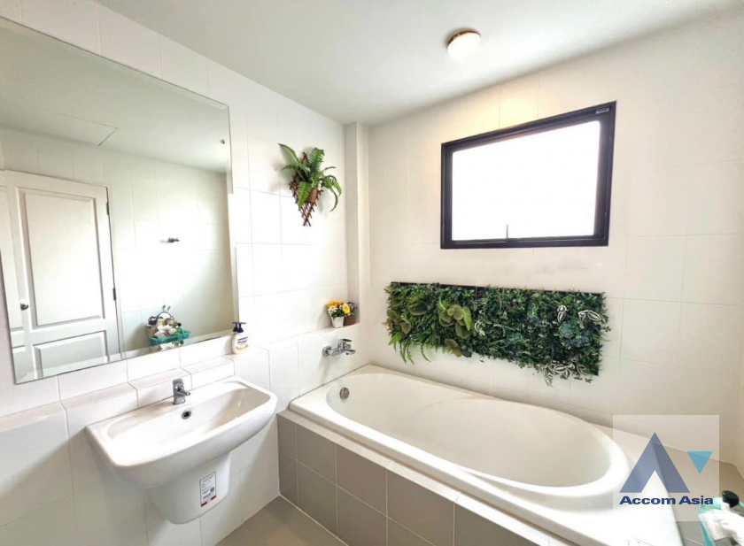 16  3 br House For Sale in Phaholyothin ,Bangkok  at The City Ramintra AA40116