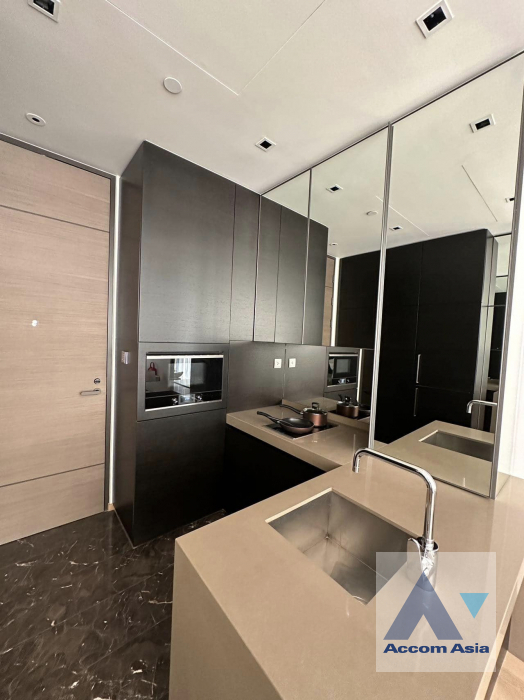 4  1 br Condominium For Rent in Ploenchit ,Bangkok BTS Chitlom at 28 Chidlom AA40122