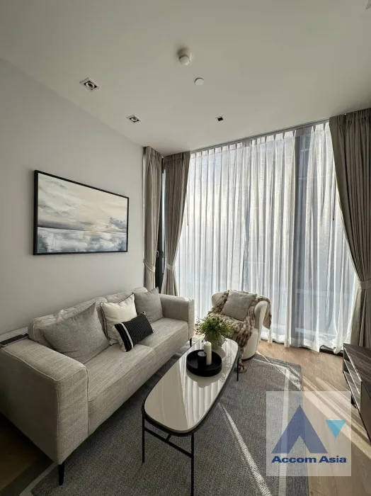  2  1 br Condominium For Rent in Ploenchit ,Bangkok BTS Chitlom at 28 Chidlom AA40122