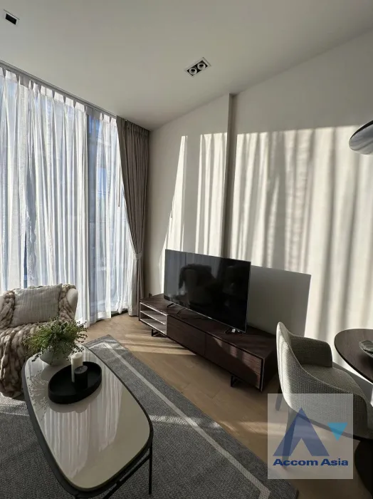  1  1 br Condominium For Rent in Ploenchit ,Bangkok BTS Chitlom at 28 Chidlom AA40124