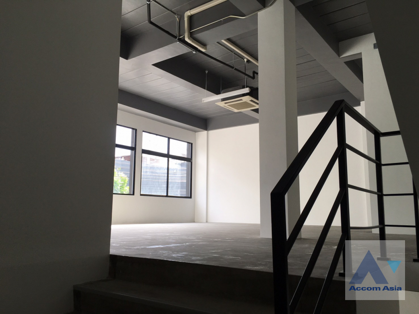 9  House For Rent in Lat Phrao ,Bangkok  at Home Office Modern Style  AA40137