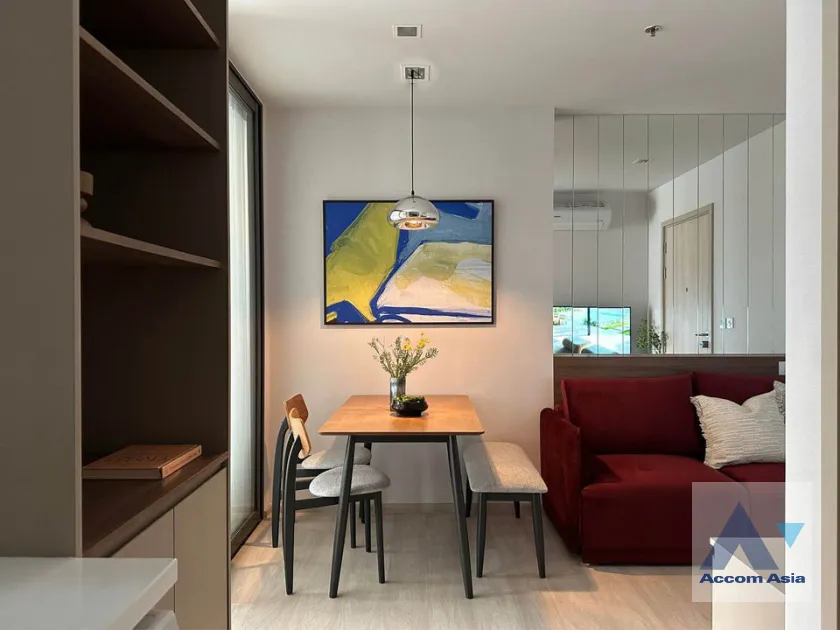 unit 1 Bedroom  Condominium For Rent in Ploenchit, Bangkok  near BTS Ploenchit (AA40138)