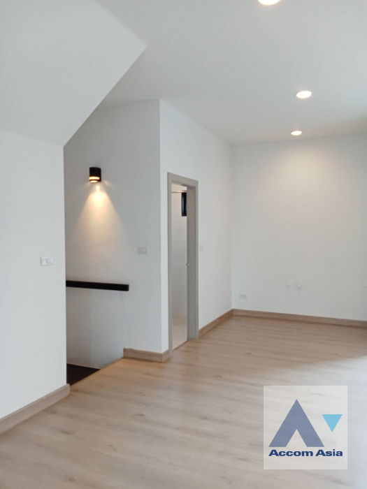 9  3 br House For Rent in Ratchadaphisek ,Bangkok  at Premium Place  AA40139