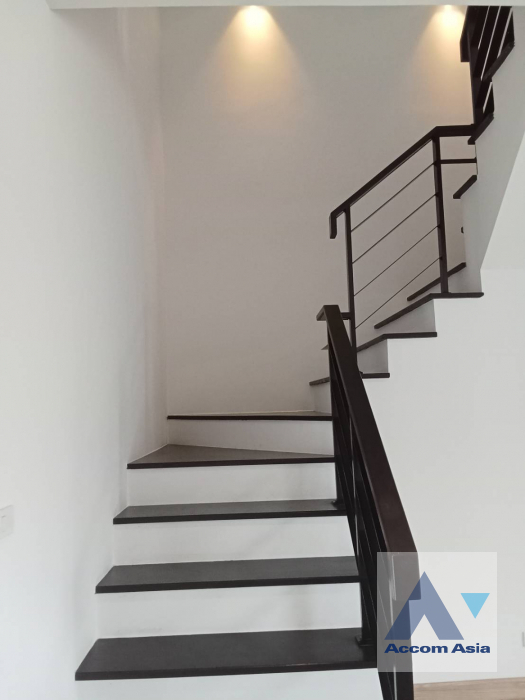 11  3 br House For Rent in Ratchadaphisek ,Bangkok  at Premium Place  AA40139