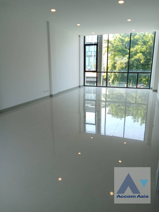  1  3 br House For Rent in Ratchadaphisek ,Bangkok  at Premium Place  AA40139