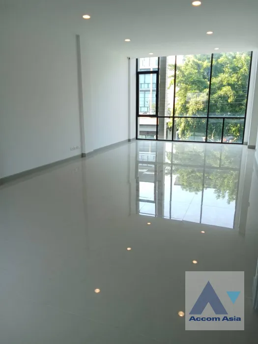 unitHome Office |  3 Bedrooms  House For Rent in Ratchadaphisek, Bangkok  (AA40139)