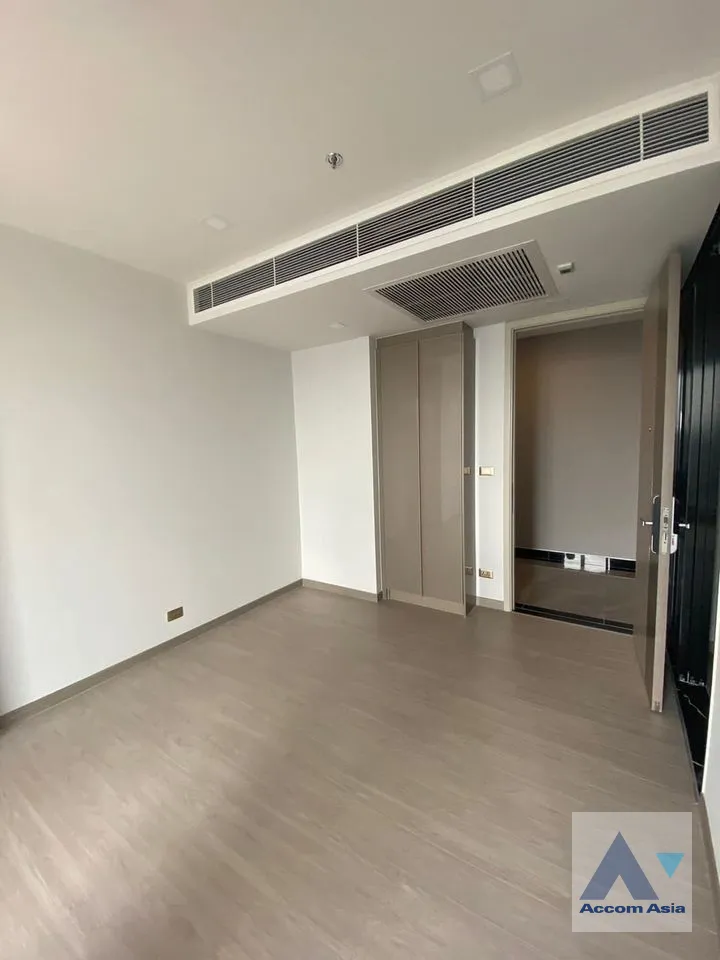 unit 1 Bedroom  Condominium For Sale in Ratchadaphisek, Bangkok  near MRT Rama 9 (AA40141)