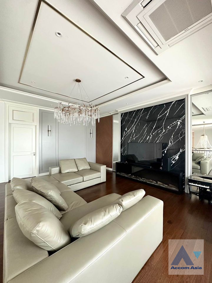 7  4 br House For Sale in Dusit ,Bangkok  at The Palazzo Pinklao AA40145