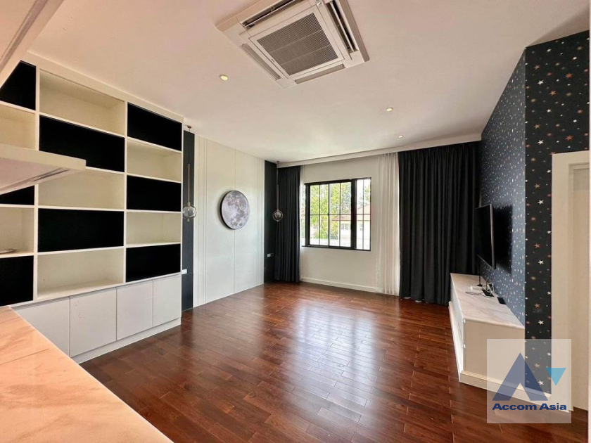 9  4 br House For Sale in Dusit ,Bangkok  at The Palazzo Pinklao AA40145