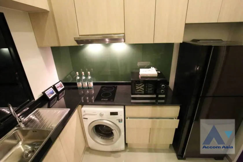 unitFully Furnished |  3 Bedrooms  Townhouse For Rent in Pattanakarn, Bangkok  near ARL Ramkhamhaeng (AA40151)
