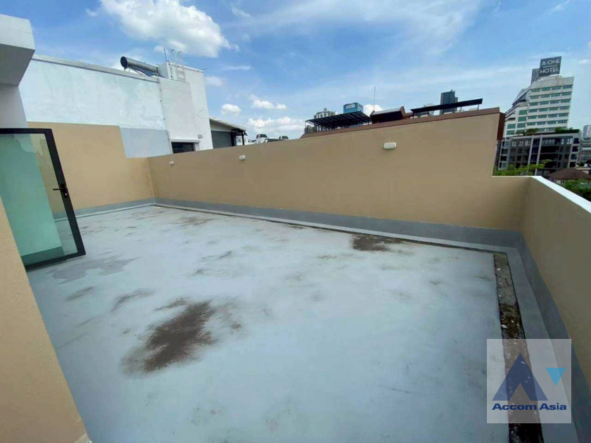 17  House For Rent in Ratchadaphisek ,Bangkok MRT Phetchaburi AA40155