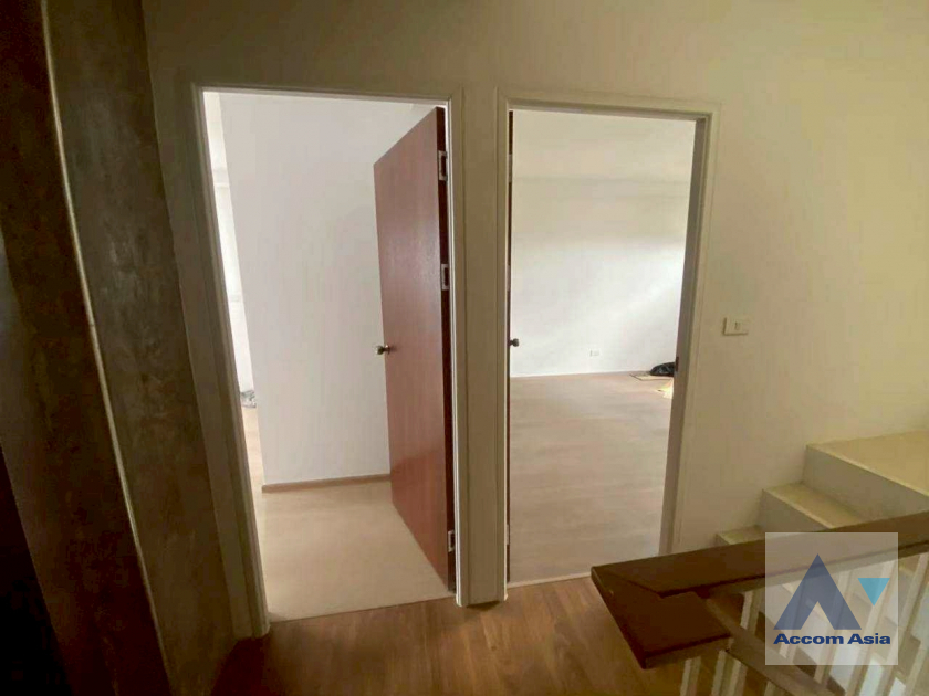 10  House For Rent in Ratchadaphisek ,Bangkok MRT Phetchaburi AA40155