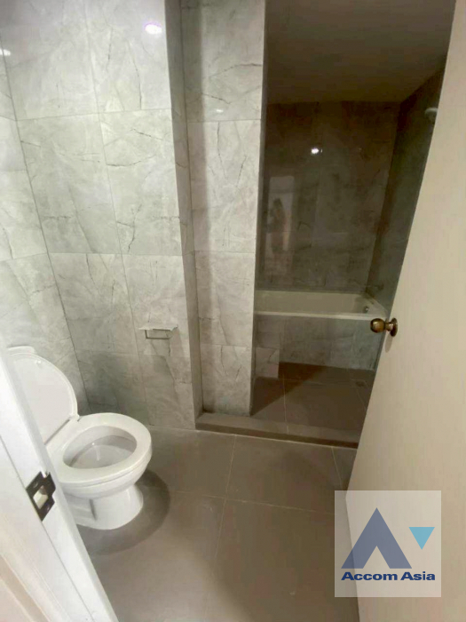 14  House For Rent in Ratchadaphisek ,Bangkok MRT Phetchaburi AA40155