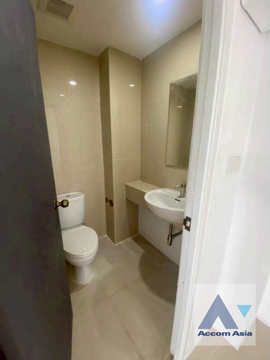 15  House For Rent in Ratchadaphisek ,Bangkok MRT Phetchaburi AA40155