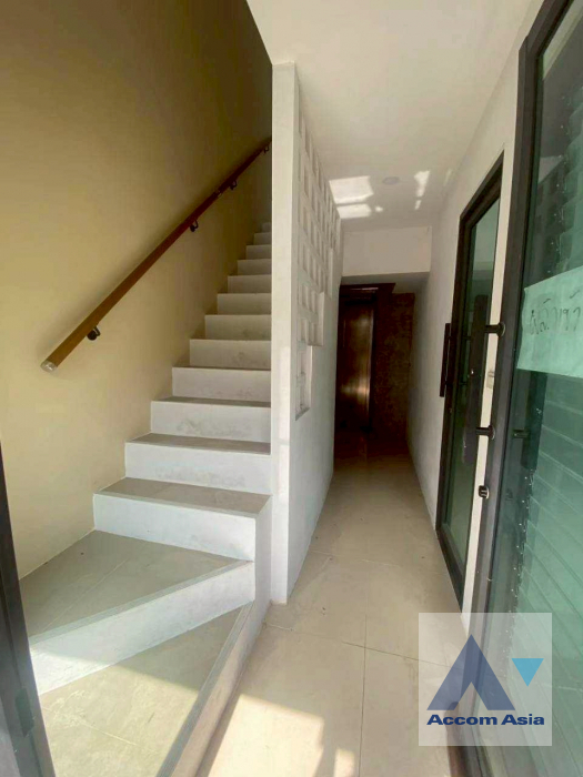 6  House For Rent in Ratchadaphisek ,Bangkok MRT Phetchaburi AA40155