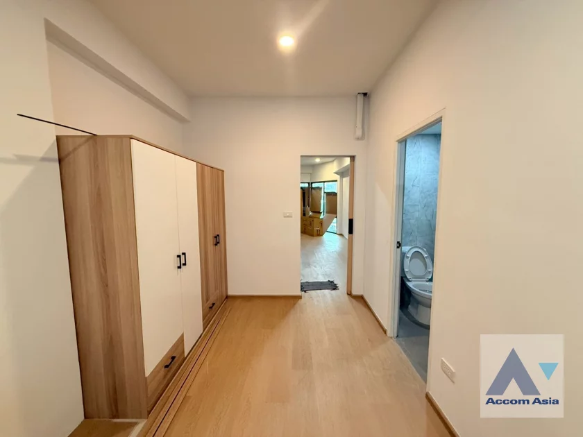 12  House For Rent in Ratchadaphisek ,Bangkok MRT Phetchaburi AA40155