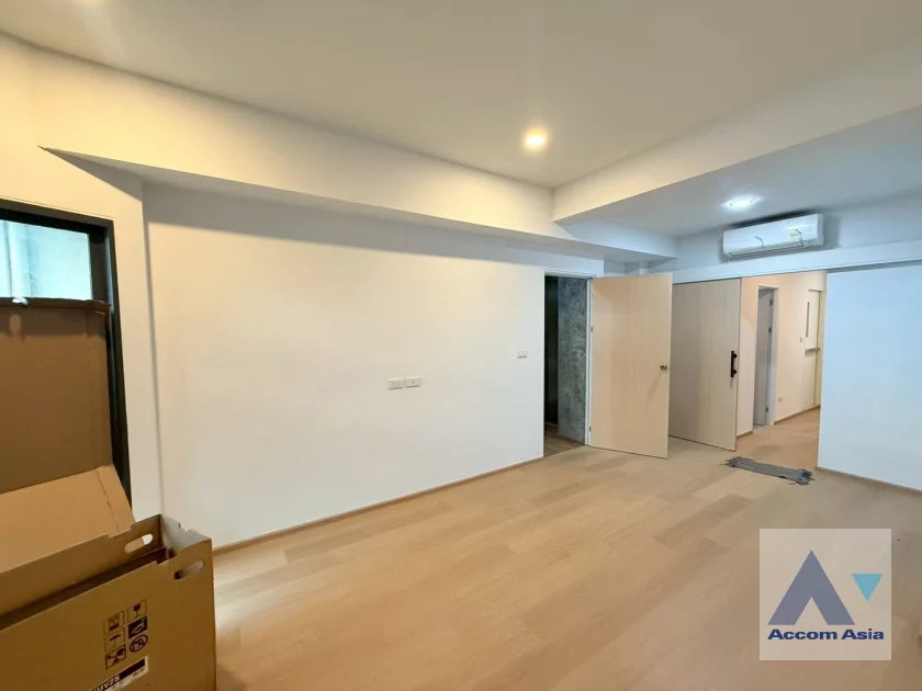 10  House For Rent in Ratchadaphisek ,Bangkok MRT Phetchaburi AA40155