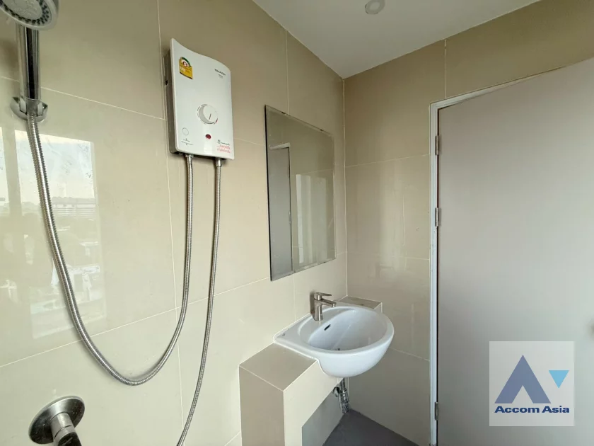 24  House For Rent in Ratchadaphisek ,Bangkok MRT Phetchaburi AA40155