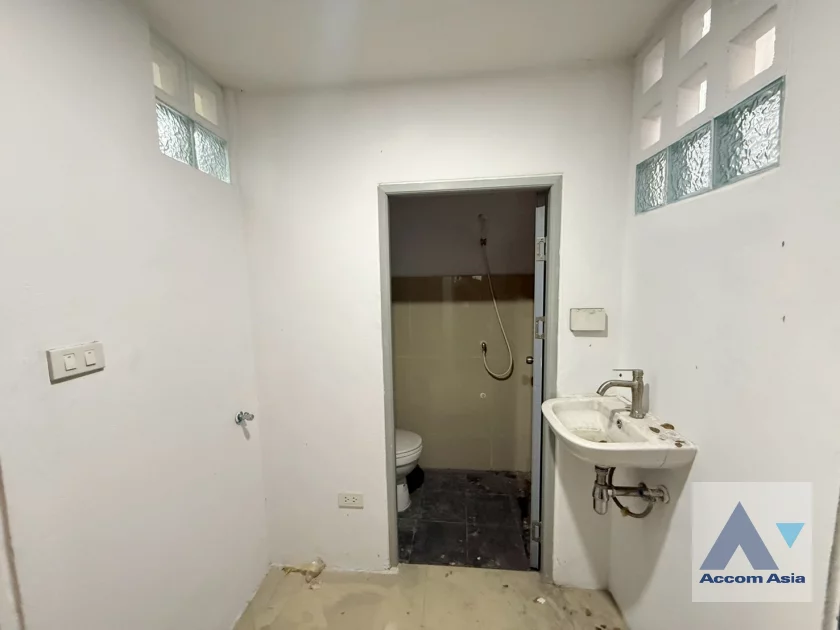 22  House For Rent in Ratchadaphisek ,Bangkok MRT Phetchaburi AA40155