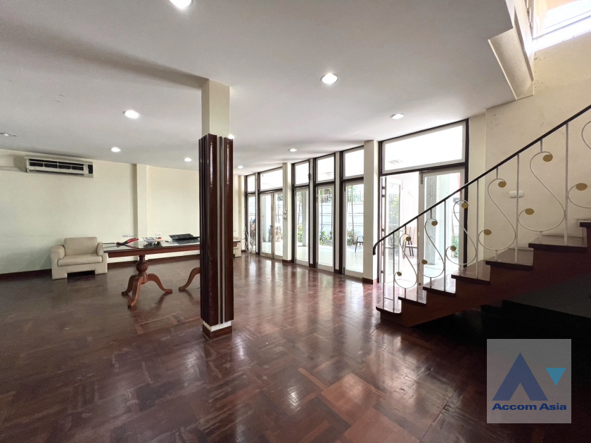 unitHome Office |  7 Bedrooms  House For Rent in Phaholyothin, Bangkok  (AA40156)