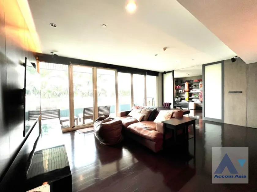 unitFully Furnished |  3 Bedrooms  Condominium For Sale in Charoen Nakhon, Bangkok  near BTS Krung Thon Buri (AA40161)