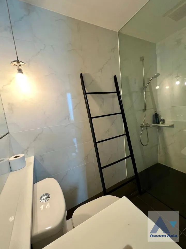 13  3 br Condominium For Sale in Charoen Nakhon ,Bangkok BTS Krung Thon Buri at WaterMark Chaophraya River AA40161