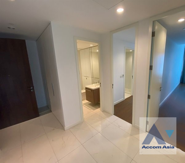 7  3 br Condominium For Rent in Ploenchit ,Bangkok BTS Ratchadamri - MRT Silom at 185 Rajadamri AA40176