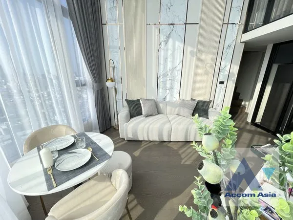 unitDuplex Condo |  2 Bedrooms  Condominium For Rent in Silom, Bangkok  (AA40184)