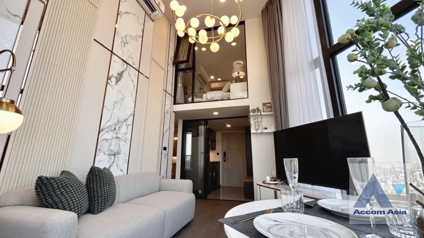 unitDuplex Condo |  2 Bedrooms  Condominium For Rent in Silom, Bangkok  (AA40184)