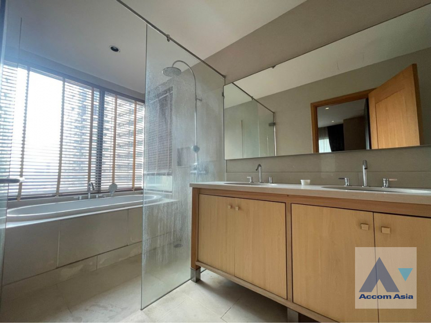 14  2 br Condominium For Rent in Sukhumvit ,Bangkok BTS Phrom Phong at The Emporio Place AA40199