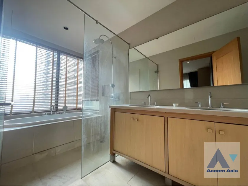 14  2 br Condominium For Rent in Sukhumvit ,Bangkok BTS Phrom Phong at The Emporio Place AA40199