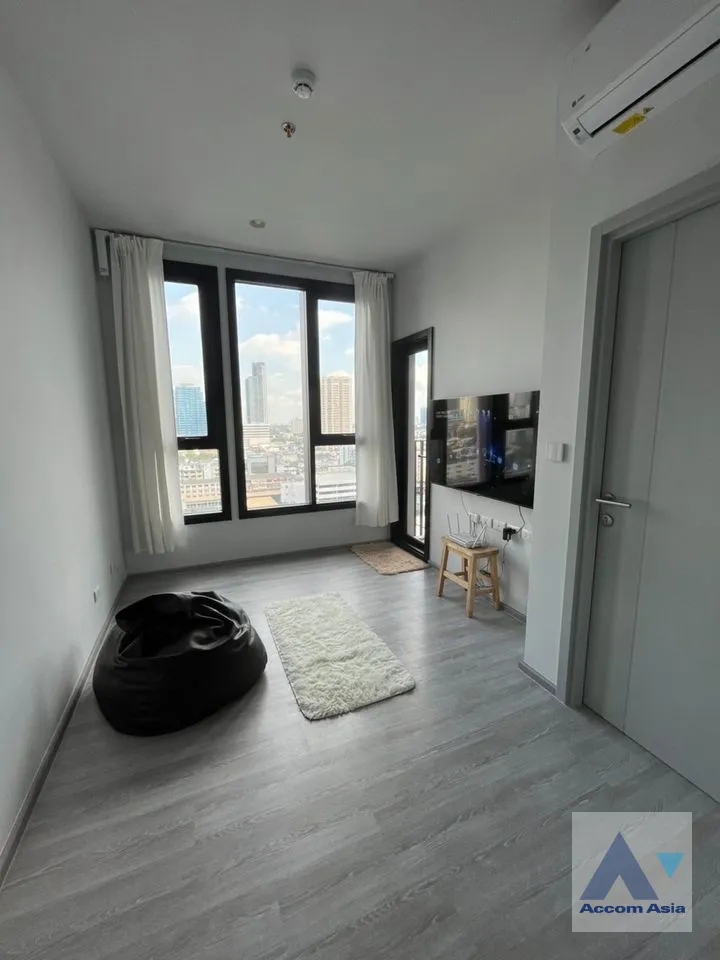 unit 1 Bedroom  Condominium For Sale in Sukhumvit, Bangkok  near BTS Ekkamai (AA40200)
